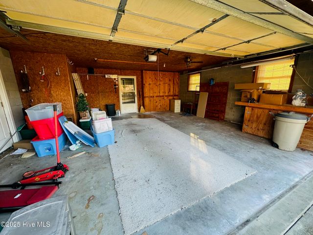 4015 Forest Lake Drive SW, Shallotte, NC 28470