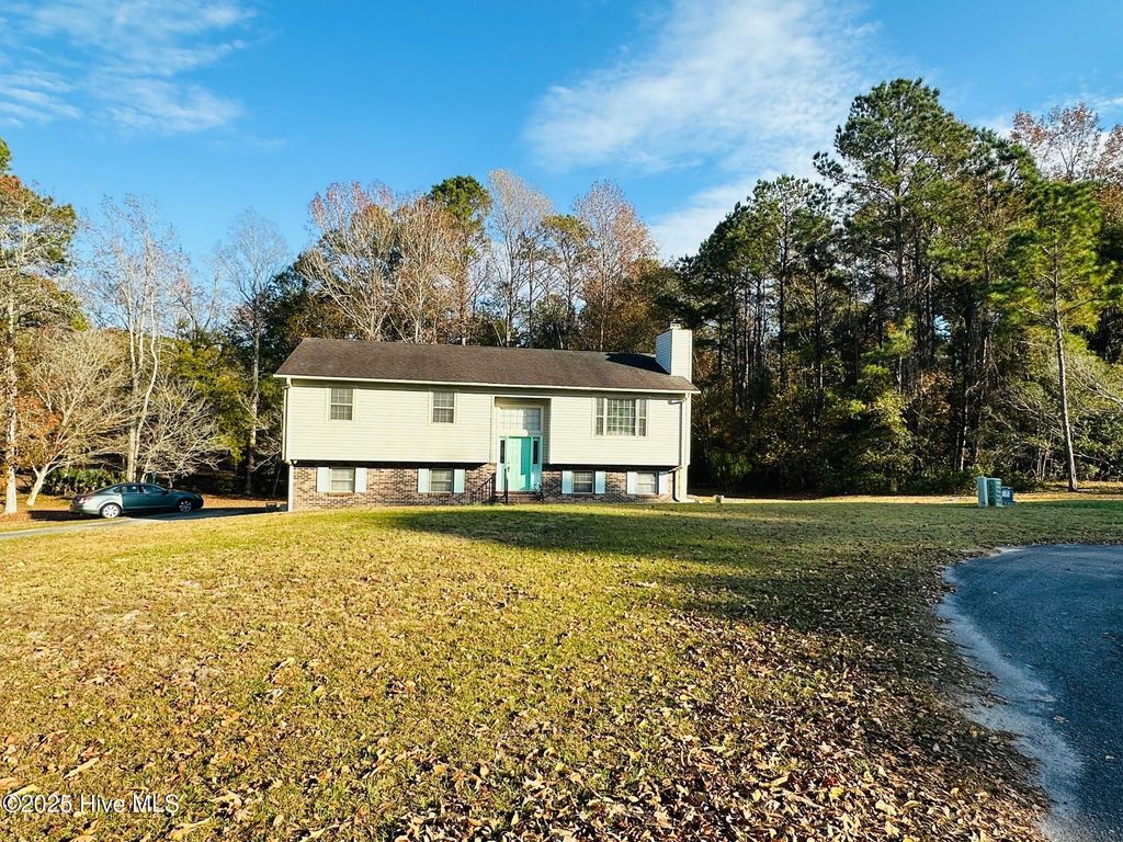 4015 Forest Lake Drive SW, Shallotte, NC 28470