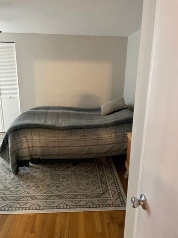 2 Elizabeth Street, Palmer, MA 01069