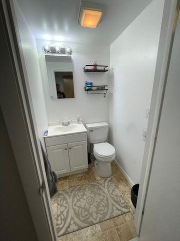 2 Elizabeth Street, Palmer, MA 01069