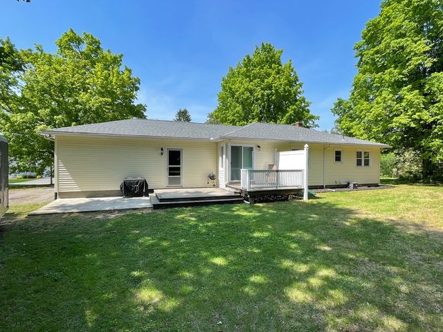 2 Elizabeth Street, Palmer, MA 01069