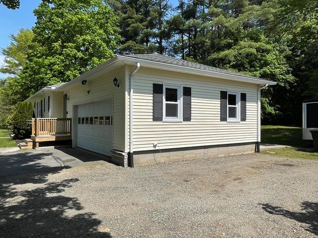 2 Elizabeth Street, Palmer, MA 01069