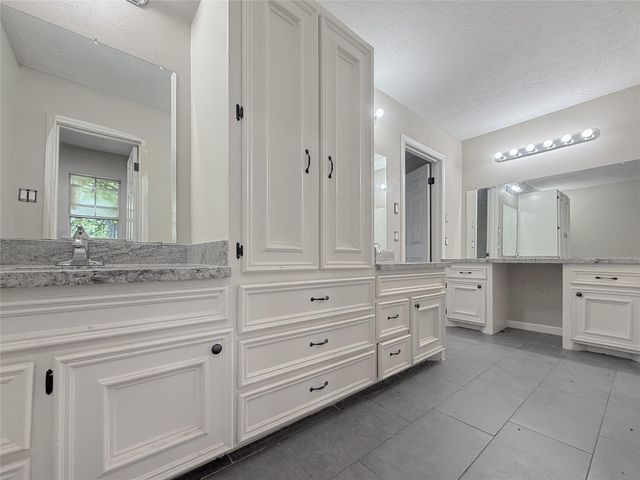 10902 Fawnview Drive, Houston, TX 77070