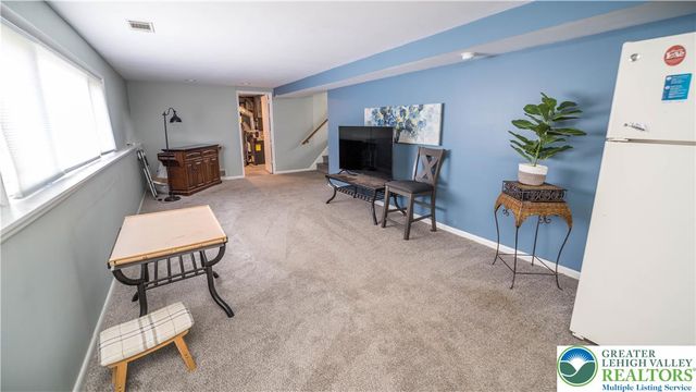 2122 Vista Drive, Bethlehem City, PA 18018