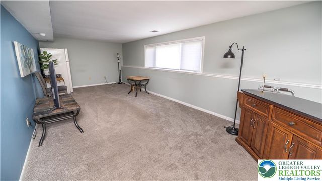 2122 Vista Drive, Bethlehem City, PA 18018