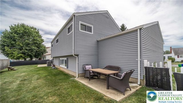 2122 Vista Drive, Bethlehem City, PA 18018