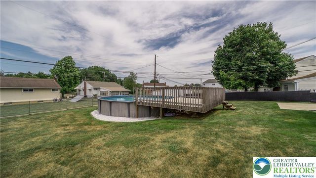 2122 Vista Drive, Bethlehem City, PA 18018