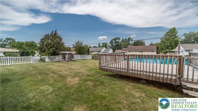 2122 Vista Drive, Bethlehem City, PA 18018