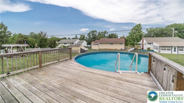 2122 Vista Drive, Bethlehem City, PA 18018