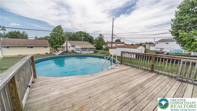 2122 Vista Drive, Bethlehem City, PA 18018