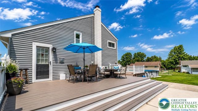 2122 Vista Drive, Bethlehem City, PA 18018