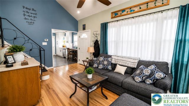 2122 Vista Drive, Bethlehem City, PA 18018
