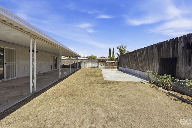 6413 Derby Drive, Bakersfield, CA 93306