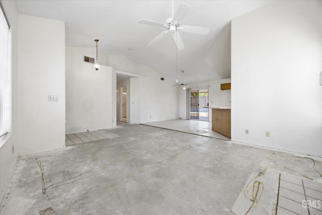 6413 Derby Drive, Bakersfield, CA 93306