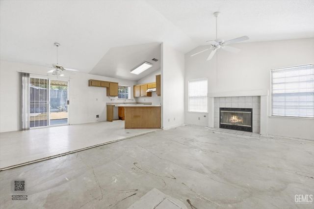 6413 Derby Drive, Bakersfield, CA 93306
