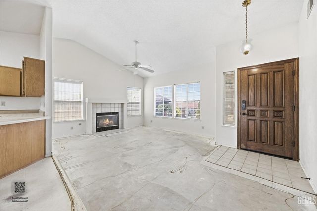 6413 Derby Drive, Bakersfield, CA 93306