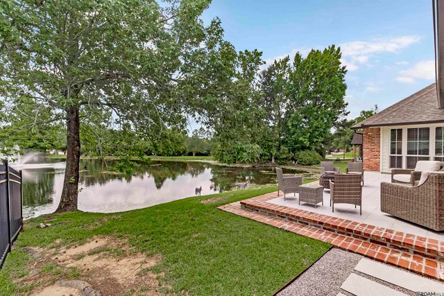 8341 Myrtlelake Dr, Baton Rouge, LA 70810
