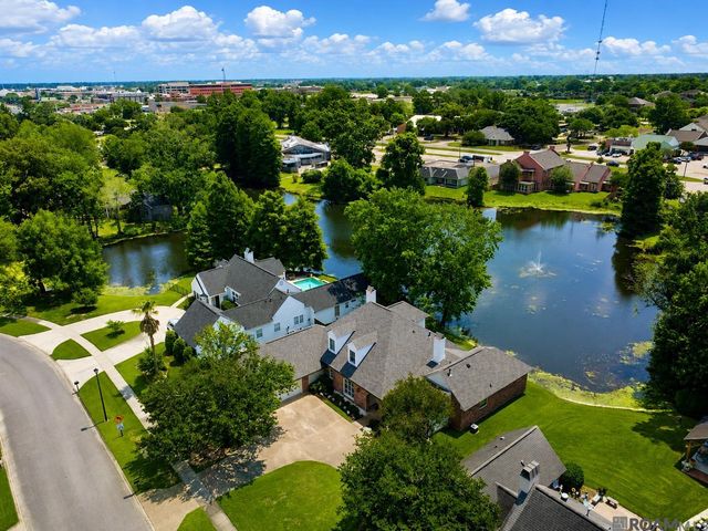 8341 Myrtlelake Dr, Baton Rouge, LA 70810