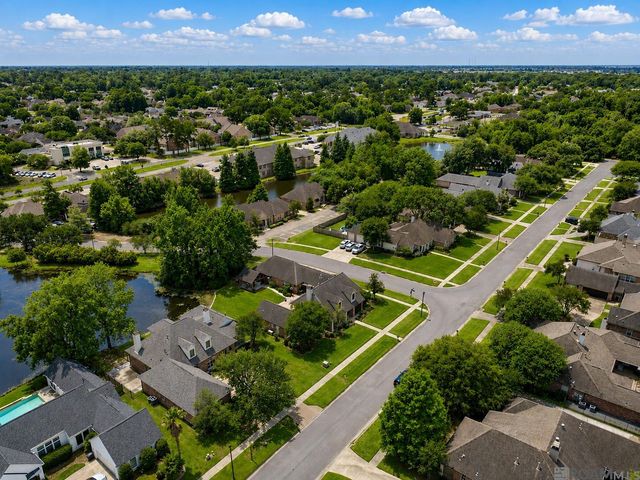 8341 Myrtlelake Dr, Baton Rouge, LA 70810