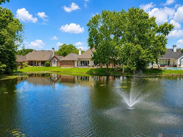 8341 Myrtlelake Dr, Baton Rouge, LA 70810