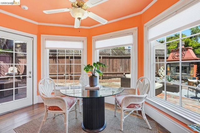 1134 Chatham Rd, Oakland, CA 94610