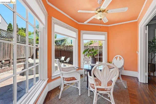 1134 Chatham Rd, Oakland, CA 94610