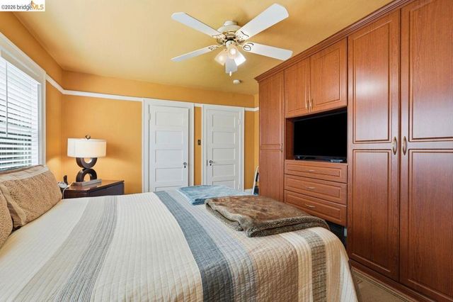 1134 Chatham Rd, Oakland, CA 94610