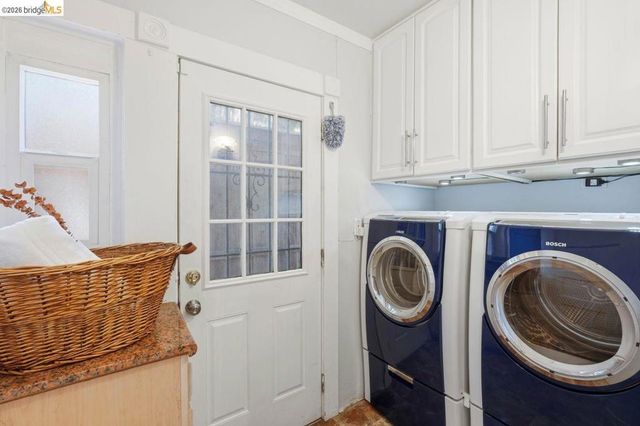 1134 Chatham Rd, Oakland, CA 94610
