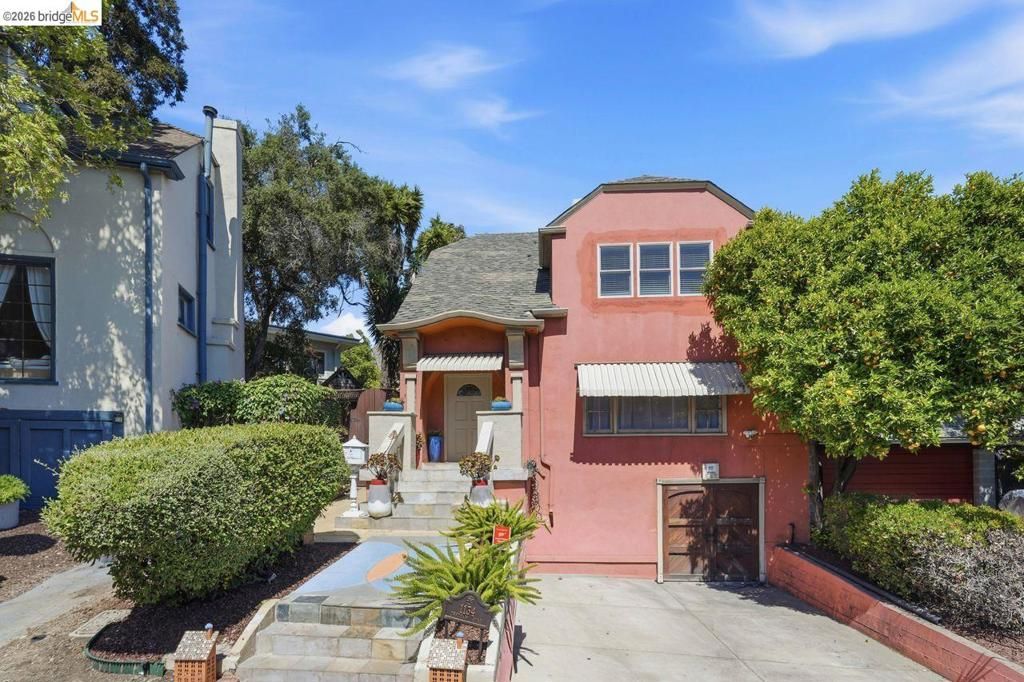 1134 Chatham Rd, Oakland, CA 94610