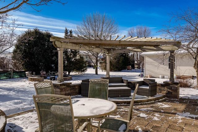 256 Blaser Drive, Belleville, WI 53508