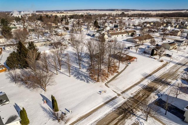 256 Blaser Drive, Belleville, WI 53508