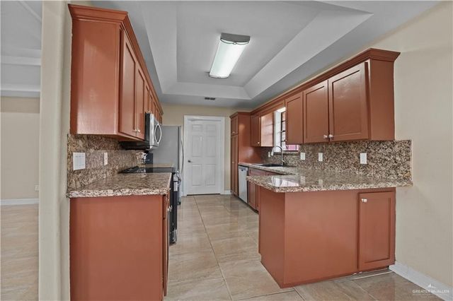 2125 Robin Avenue, Mcallen, TX 78504