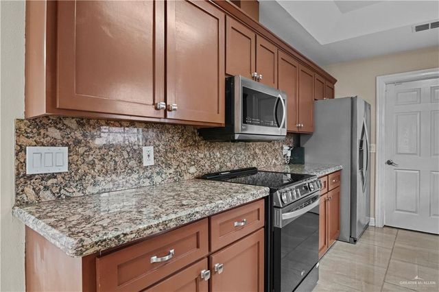 2125 Robin Avenue, Mcallen, TX 78504