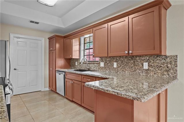 2125 Robin Avenue, Mcallen, TX 78504