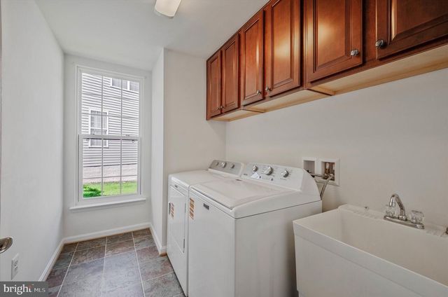 3994 MELTING SNOW PL, Dumfries, VA 22025