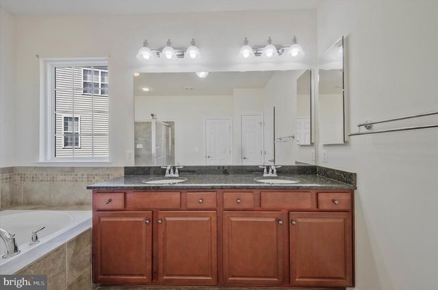 3994 MELTING SNOW PL, Dumfries, VA 22025