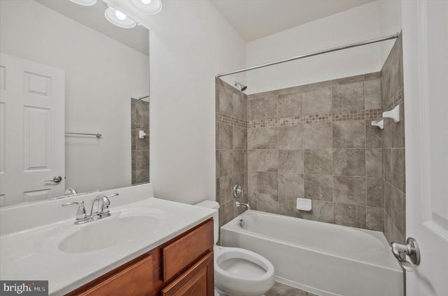 3994 MELTING SNOW PL, Dumfries, VA 22025