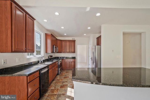 3994 MELTING SNOW PL, Dumfries, VA 22025