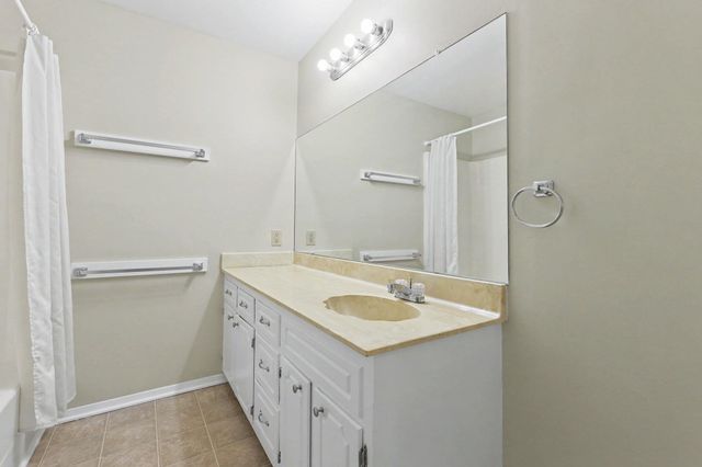 8724 E Boston, Wichita, KS 67207