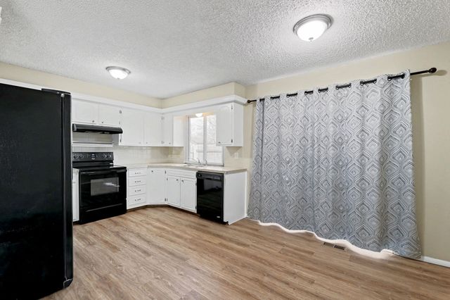 8724 E Boston, Wichita, KS 67207