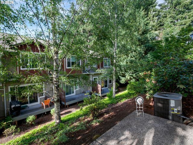 10769 Sw CANTERBURY Ln 102, Tigard, OR 97224