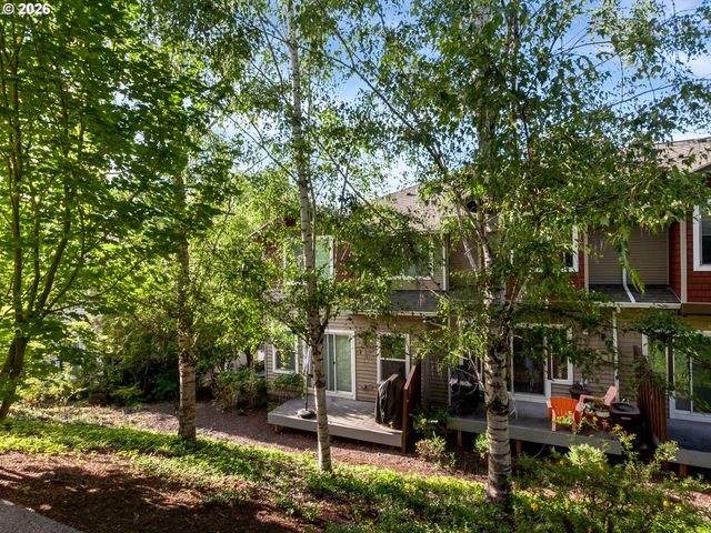 10769 Sw CANTERBURY Ln 102, Tigard, OR 97224