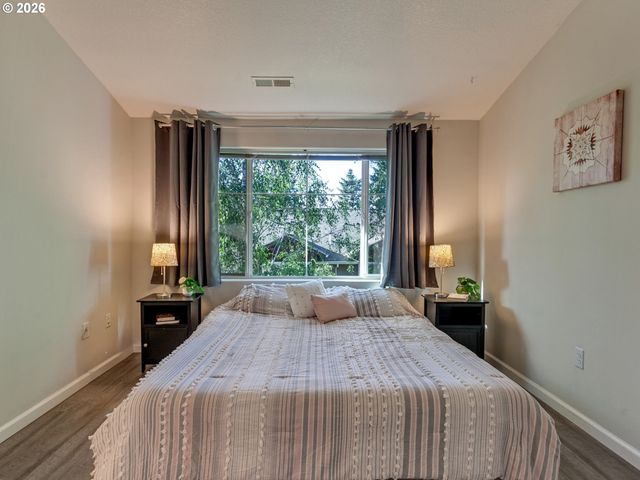 10769 Sw CANTERBURY Ln 102, Tigard, OR 97224