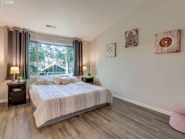 10769 Sw CANTERBURY Ln 102, Tigard, OR 97224