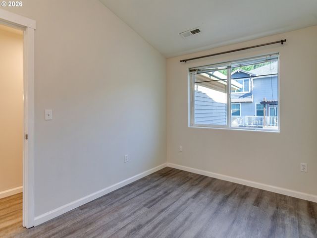 10769 Sw CANTERBURY Ln 102, Tigard, OR 97224