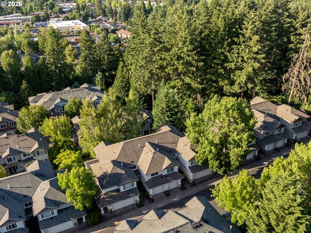 10769 Sw CANTERBURY Ln 102, Tigard, OR 97224