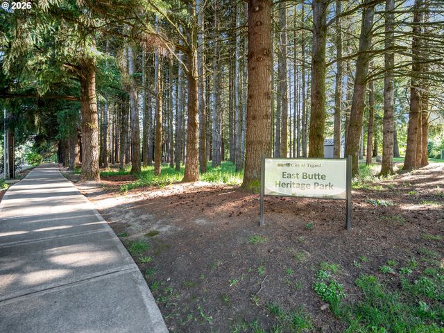 10769 Sw CANTERBURY Ln 102, Tigard, OR 97224