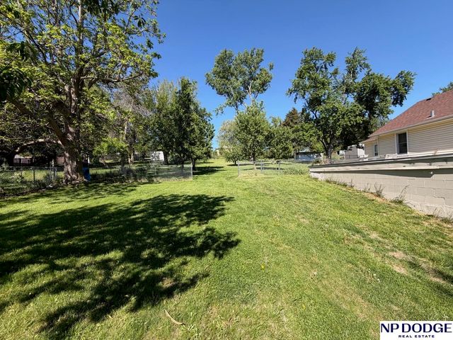 5408 S 52nd Street, Omaha, NE 68117