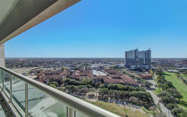1701 Hermann Drive 20D, Houston, TX 77004