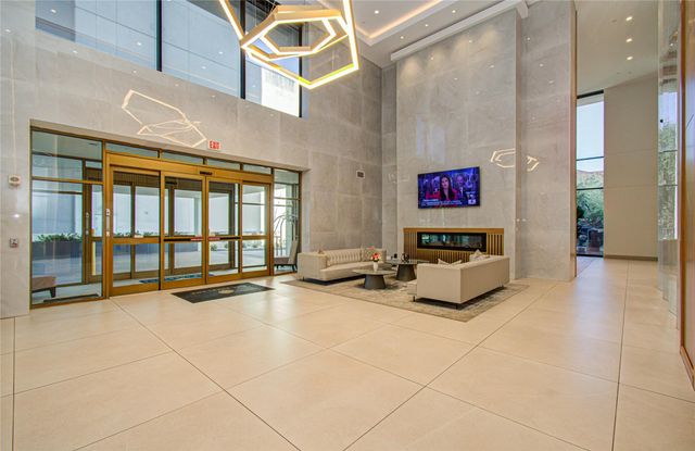 1701 Hermann Drive 20D, Houston, TX 77004